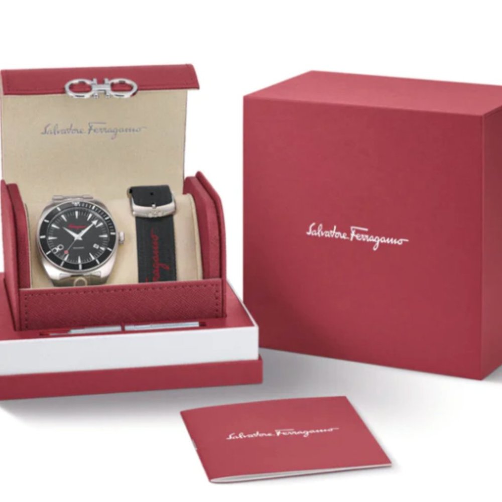 Ferragamo FREE Strap Mens Matte Black Watch New